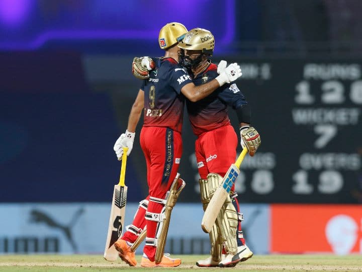 IPL 2022: RCB won the match by 3 wickets against KKR in Match 6 at DY Patil Stadium KKR vs RCB, Match Highlights: બેગ્લોરે કોલકત્તાને રોમાંચક મેચમાં ત્રણ વિકેટથી હરાવ્યું, કાર્તિક- હસરંગાનું શાનદાર પ્રદર્શન