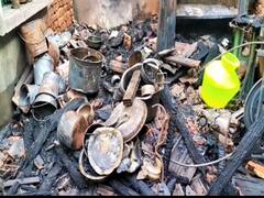 CRIME: சிவகங்கை அருகே திருடிய வீட்டுக்கு தீ வைத்துச் சென்ற கொள்ளையர்கள்