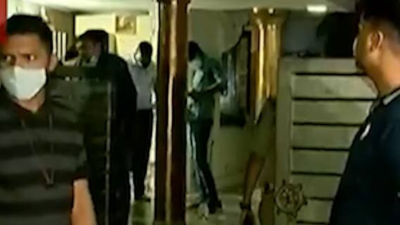 ફટાફટ: અમદાવાદના વિરાટનગરમાં એક જ પરિવારના 4 લોકોની હત્યા, જુઓ ગુજરાતી ન્યુઝ
