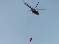 Sariska Fire: सरिस्का के जंगलों में आग बुझाने का काम जारी, हेलीकॉप्टर से हो रहा छिड़काव