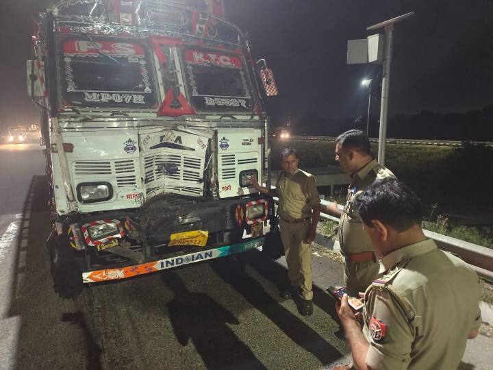 Baghpat accident on expressway in Baghpat, Nainital police constable died, seven injured in up ANN बागपत में एक्सप्रेस-वे पर बड़ा हादसा, नैनीताल पुलिस के सिपाही की मौत, आरोपियों को पेशी के लिए लेकर आये थे जींद अदालत