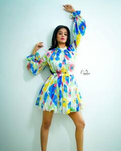 Priyamani Latest Photos: చిట్టి స్కర్టులో ప్రియమణి