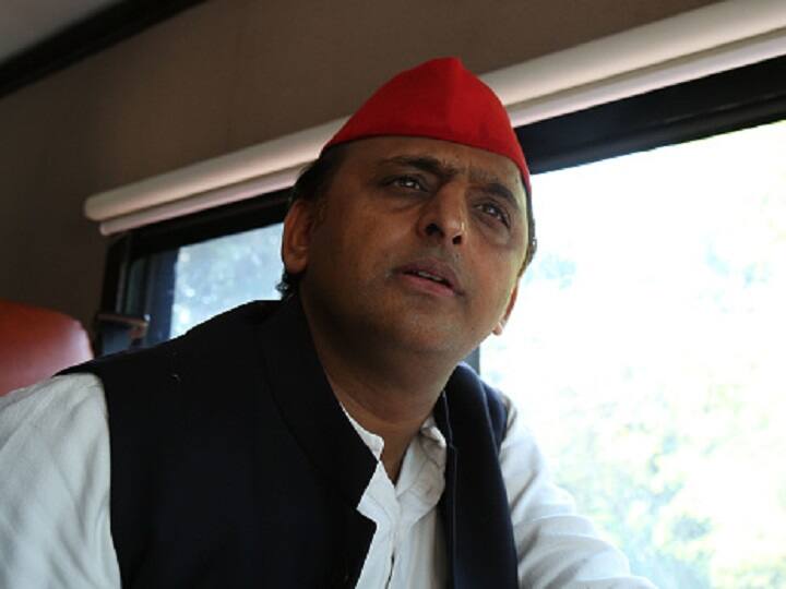 Akhilesh Yadav Expels SP Members Including Former MLC Kailash Singh for 'Anti-Party Activities' Akhilesh Yadav Expels SP Members Including Former MLC Kailash Singh for 'Anti-Party Activities'