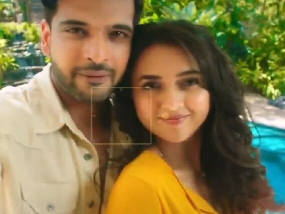 तेजस्वी के घर में घुसे फोटोग्राफर तो भड़के करण कुंद्रा, बोले 'वो मेरी गर्लफ्रेंड है...' तेजस्वी के घर में घुसे फोटोग्राफर तो भड़के करण कुंद्रा, बोले 'वो मेरी गर्लफ्रेंड है...'