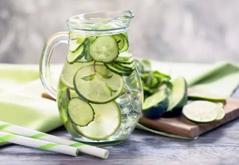 Make detox water like this at home, using it will make the face glow and will help in Weight Loss ਘਰ 'ਚ ਇਸ ਤਰ੍ਹਾਂ ਬਣਾਓ ਡੀਟਾਕਸ ਵਾਟਰ, ਇਸ ਦੀ ਵਰਤੋਂ ਨਾਲ ਆਏਗੀ ਚਿਹਰੇ 'ਤੇ ਚਮਕ, ਘਟੇਗਾ ਵਜ਼ਨ