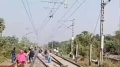 Patipukur Update: পুলিশের তাড়া খেয়ে ট্রেনে চাপা পড়ে মৃত্যু যুবকের, উত্তপ্ত পাতিপুকুর।Bangla News