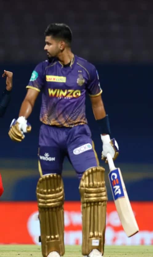 শ্রেয়স আইয়ার মাত্র ১৩ রান করে ফেরেন। কেকেআরের টপ ও মিডল অর্ডারের কেউই রান পাননি। একটা সময় ৬৭/৬ হয়ে গিয়েছিল কেকেআর।