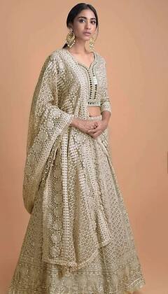 પ્રી-વેડિંગ ફંક્શન હોય કે ફેસ્ટિવલ, ગરમીની સિઝનમાં બેસ્ટ છે ચિકનકારી લહેંગા