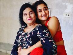 कभी मां संग बंद हो गई थी रश्मि देसाई की बातचीत, अब लेटेस्ट तस्वीरों में दिखा मां बेटी का मजबूत रिश्ता