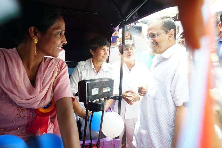 वहीं इससे पहले केजरीवाल सरकार ने दिल्ली के लिए 300 हाईटेक इलेक्ट्रिक बसों को मंजूरी दी थी. इसके साथ ही दिल्ली के सार्वजनिक परिवहन बेड़े में दो बैचों में 800 सीएनजी बसें भी शामिल होंगी.