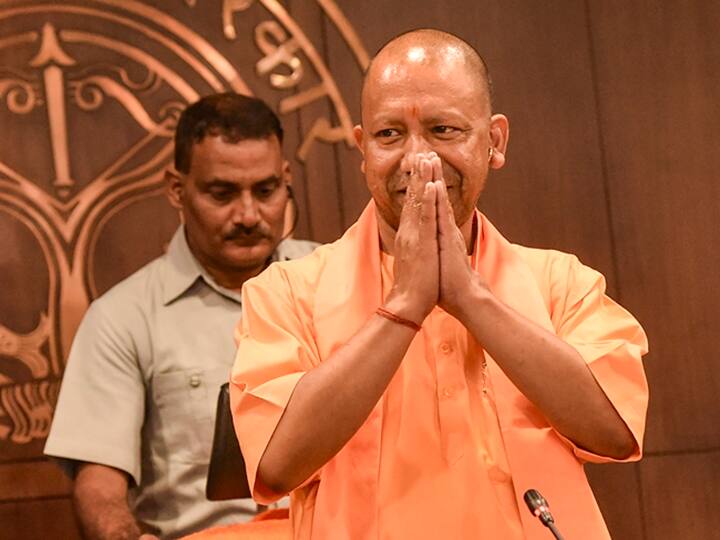 UP CM Adityanath Directs Service Selection Board To Provide Govt Jobs To 10,000 Youths In 100 Days CM Adityanath Says Uttar Pradesh Government Will Provide Jobs To 10,000 Youths In 100 Days