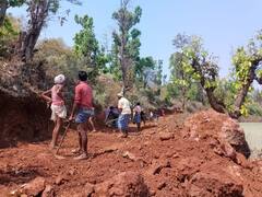 Surguja: जब प्रशासन ने नहीं सुनी गुहार तो पहाड़ काटकर खुद सड़क बनाने लगे ग्रामीण