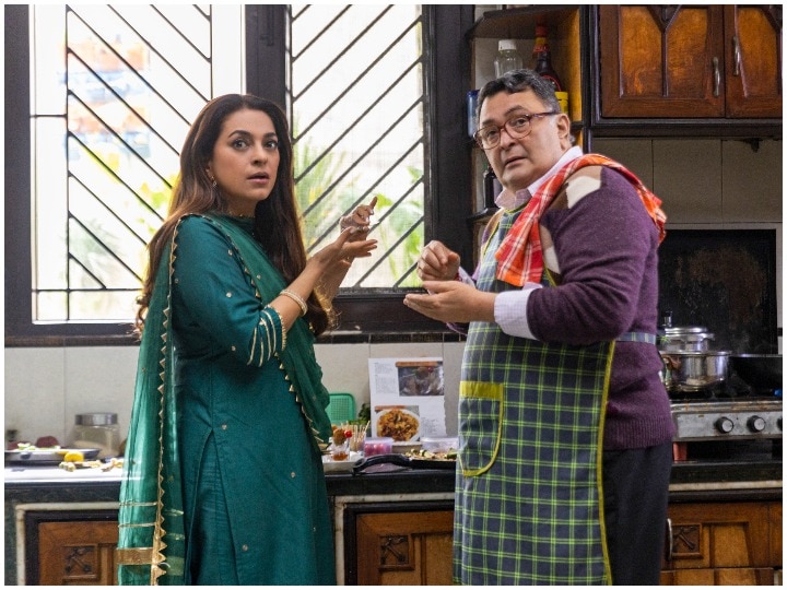 Rishi Kapoor Paresh Rawal And Juhi Chawla Starrer SharmaJi Namkeen Review  In Hindi/ANN | Sharmaji Namkeen Review: सरल-सहज कहानी में ऋषि कपूर दिखाते  हैं अभिनय की चमक, परेश रावल भी छोड़ते हैं