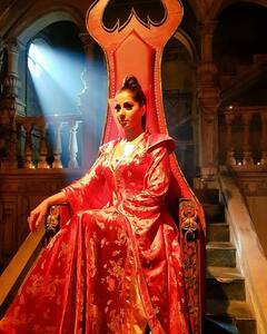 स्वर्ण घर में बेबस नजर आ रहीं स्वर्ण बेदी, असल जिंदगी में हैं बेहद ग्लैमरस, देखें उनकी हसीन तस्वीरें