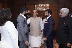 Vijay Devarakonda: రక్షణ మంత్రిని కలిసిన విజయ్ దేవరకొండ