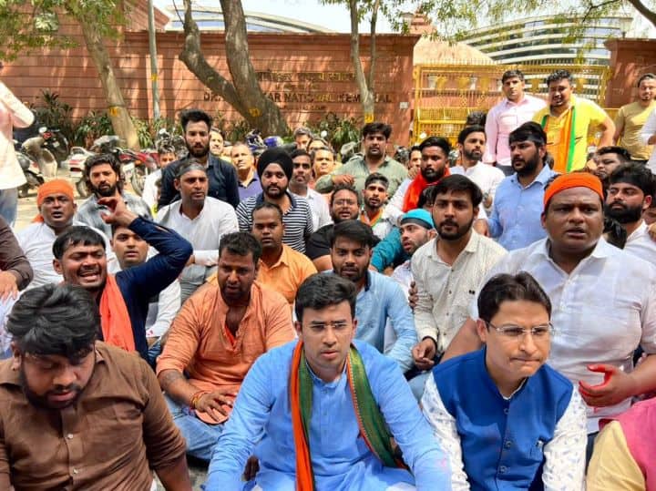 'AAP Adopting Anti-India, Anti-Hindu Policies': Tejasvi Surya Demands 'Unconditional Apology' From Kejriwal 'AAP Adopting Anti-India, Anti-Hindu Policies': Tejasvi Surya Demands 'Unconditional Apology' From Kejriwal
