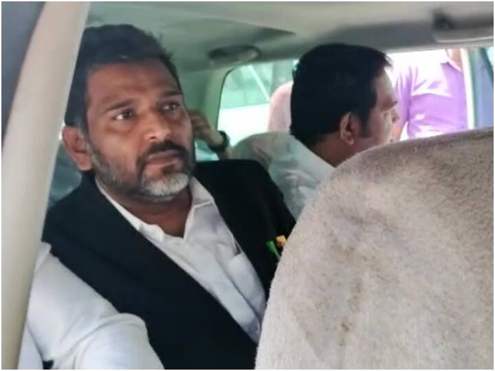 ed arrest advocate satish uke will present in ed special court ed also detained his brother pradeep uke Satish Uke : अॅड. सतीश उकेंना मुंबईला आणलं; आज ईडी कोर्टात हजेरी, उकेंचा भाऊही ताब्यात