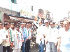 Mainpuri News: महंगाई के खिलाफ मैनपुरी में कांग्रेस कार्यकर्ताओं का प्रदर्शन, सरकार के सामने रखी ये मांग