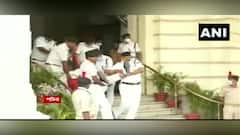 Bihar Assembly: বিহার বিধানসভায় তুমুল হট্টগোল ৮ জন বিধায়ককে চ্যাংদোলা করে বাইরে বার করা হল । Bangla News