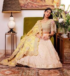 પ્રી-વેડિંગ ફંક્શન હોય કે ફેસ્ટિવલ, ગરમીની સિઝનમાં બેસ્ટ છે ચિકનકારી લહેંગા