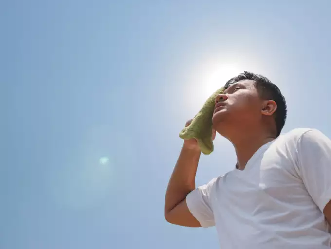 Risk of Summer heat , These Fruits should be consumed to avoid heat this time of Summer ਗਰਮੀਆਂ 'ਚ ਰਹਿੰਦਾ ਲੂ ਲੱਗਣ ਦਾ ਖਤਰਾ ! ਇਨ੍ਹਾਂ ਚੀਜ਼ਾਂ ਦਾ ਸੇਵਨ ਬਣੇਗਾ ਤੁਹਾਡੇ ਸਰੀਰ ਲਈ ਢਾਲ