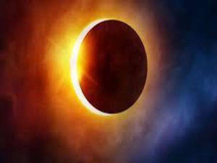 solar eclipse 2022 years first  surya grahan on 30th april will be on shani amavasya know effect on zodiac शनि अमावस्या को लगेगा साल का पहला सूर्य ग्रहण, इन 3 राशि के जातकों को होने वाला है लाभ, मां लक्ष्मी की बरसेगी कृपा