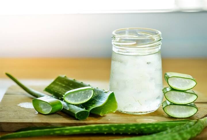 Health tips:સામાન્ય રીતે આપણે જાણીએ છીએ કે, એલોવેરા જેલને વાળ સ્કિન પર લગાવવાથી માંડીને તેનું જ્યુસ ખાલી પેટે પીવાના અનેક  ફાયદા છે.