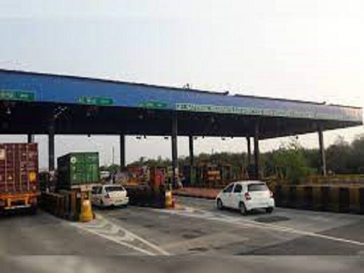 NHAI fee hike may take a toll on motorists 24 சுங்கச் சாவடிகளில் நாளை முதல் அமலுக்கு வருகிறது கட்டணம் உயர்வு!