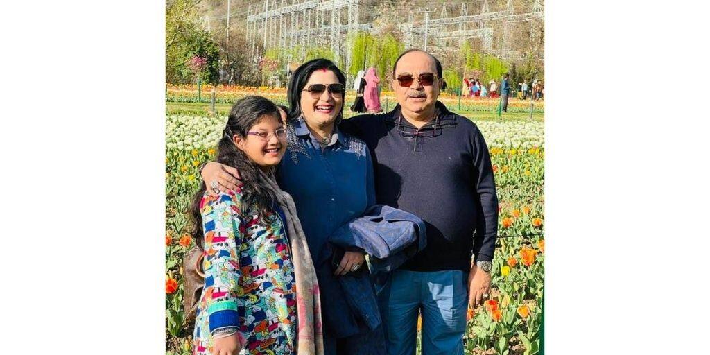 Sovan-Baishakhi: Baishakhi Banerjee Shares pictures and memories of kashmir tour Sovan-Baishakhi : কাশ্মীরে শোভন-বৈশাখী, সফরের মুহূর্ত ভাগ নেটিজেনদের সঙ্গে