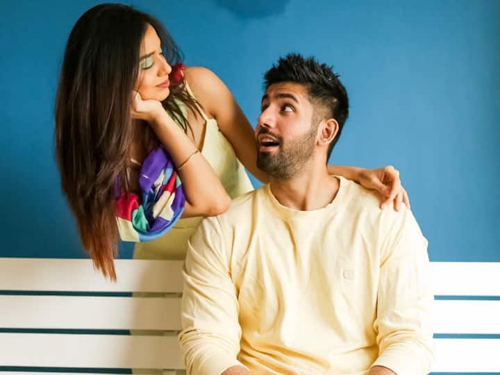 Divya Agarwal Wishes Ex-Beau Varun Sood On Birthday; He Responds With A Red Heart Divya Agarwal Wishes Ex-Beau Varun Sood On Birthday; He Responds With A Red Heart
