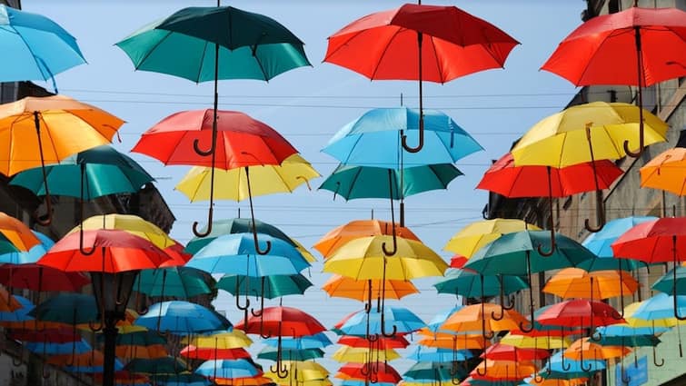 Which is the best color umbrella for sun protection? know in details Summer Tips: গরমকালে কোন রঙের ছাতা সূর্যের তেজ থেকে বেশি রক্ষা করে?