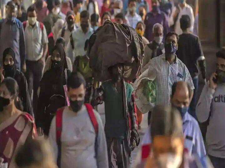 Cops will not impose penalty for not wearing masks in Mumbai's public places from today April 1 मुंबईत विनामास्क फिरणाऱ्यांवर पोलीस आजपासून कोणताही दंड आकारणार नाहीत