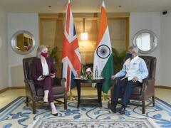 ब्रिटेन की विदेश मंत्री बोलीं- 'भारत के साथ संबंध मजबूत करना पहले से ज्यादा जरूरी'; इन नेताओं से की मुलाकात