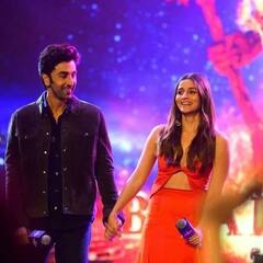 PHOTO: रणबीर कपूर आणि आलिया भट्ट कधी लग्न करणार?