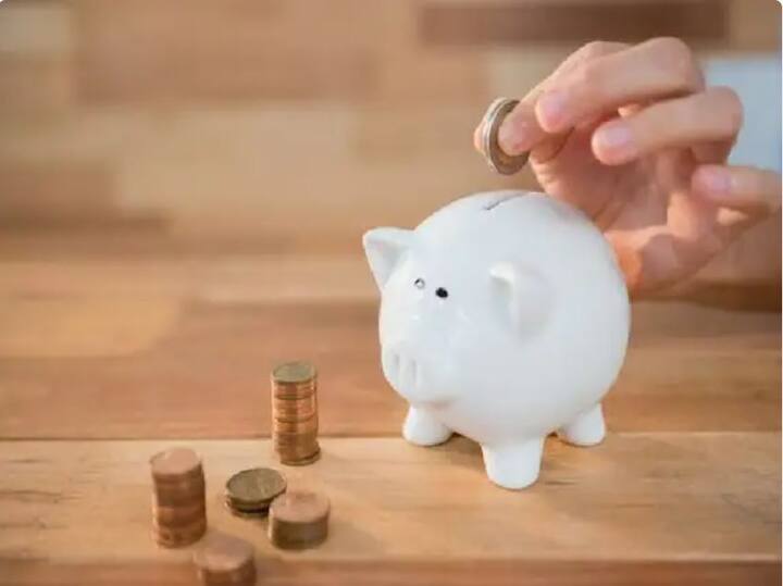 जर तुम्ही बँकेत दीर्घ कालावधीसाठी FD ची योजना करत असाल, तर अशा परिस्थितीत तुम्ही बँकेच्या विशेष योजना जसे की 444 दिवस, 659 दिवस, 888 दिवस इत्यादींमध्ये गुंतवणूक करून अधिक फायदे मिळवू शकता. यामध्ये अनेक वेळा तुम्हाला जास्त व्याज दरासारखे अतिरिक्त फायदे मिळतात.