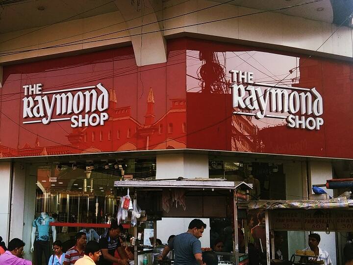 Raymonds:  கலர்பிளஸ், பார்க் அவின்யூ பிராண்ட்களை விற்க ரேமெண்ட்ஸ் திட்டம்?! இதுதான் கதை!!