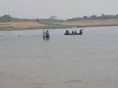 Jalaun News: जालौन में देवी दर्शन कर लौट रहे तीन युवक नदी में डूबे, सर्च ऑपरेशन जारी