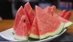 Watermelon Recipes: ঠান্ডা থাকবে শরীর, তরমুজ দিয়ে বানিয়ে ফেলুন এই সুস্বাদু খাবারগুলি