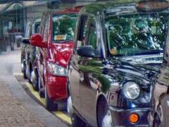 Delhi News: देश की सड़कों पर अब दौड़ेगी लंदन ब्लैक कैब, ब्रिटिश उच्चायोग में इलेक्ट्रिक शटल की गई प्रदर्शित