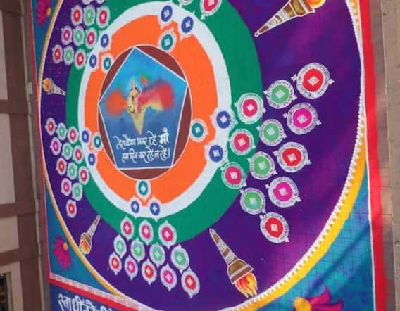 डोंबिवलीत गणेश मंदिराच्या आवारात साकारली  महारांगोळी