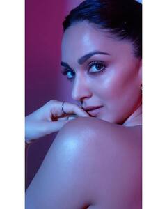 Kiara Advani: గ్లామరస్ లుక్ లో కియారా అద్వానీ, పిక్స్ మాములుగా లేవు