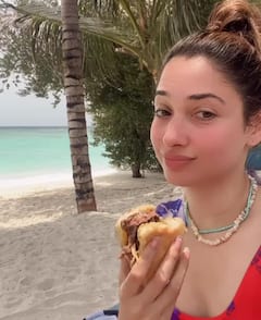 Tamannah pics: மாலத்தீவில் தமன்னா... சூப்பர் கூல் பிக்ஸ்!