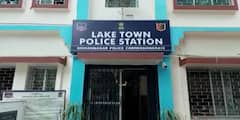 Kolkata News: ব্যবসায়ী আটকে রেখে মারধর-টাকা লুঠ, ধৃত দুই যৌনকর্মী