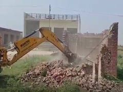 UP News: शामली में सरकारी जमीनों पर चला सीएम योगी का बुलडोजर, जानिए क्या है पूरा मामला