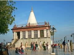 Navratri in MP: 1063 सीढ़ियां चढ़ने के बाद होते हैं मैहर वाली मां शारदा के दर्शन, नवरात्रि में लगता है भक्तों का मेला