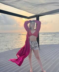 Tamannah pics: மாலத்தீவில் தமன்னா... சூப்பர் கூல் பிக்ஸ்!