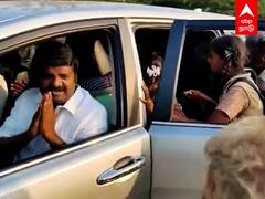 C Vijayabaskar giving lift to students | மாணவர்களுக்கு லிஃப்ட் கொடுத்த விஜயபாஸ்கர்.. வைரலாகும் வீடியோ..