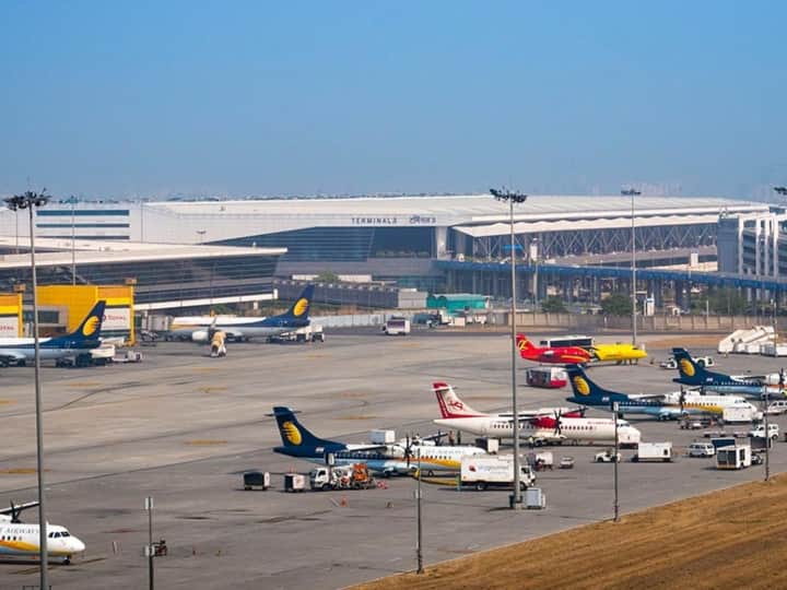 Delhi igi airport ranks number three in world busiest airport list Delhi Airport: दिल्ली स्थित IGI एयरपोर्ट ने बनाया नया रिकॉर्ड, हासिल की ये खास उपलब्धि