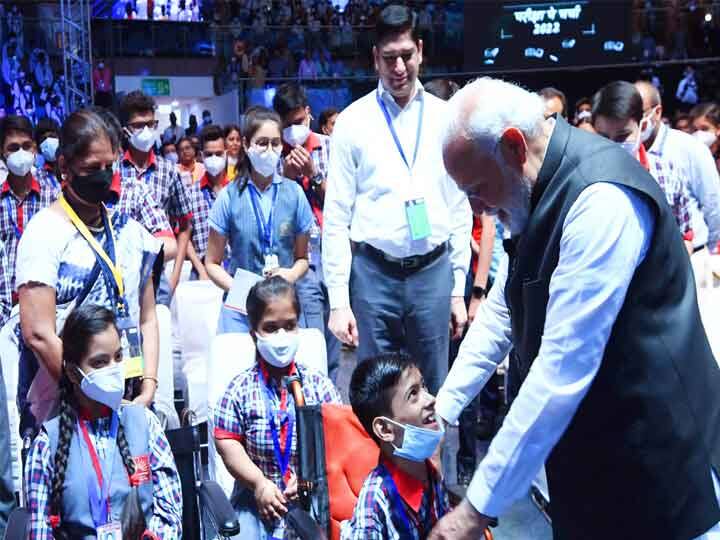 Pariksha Pe Charcha Ten big lessons of PM Modi from children ANN परीक्षा पे चर्चा: बच्चों से मिले प्रधानमंत्री मोदी, कहीं ये खास बड़ी बातें