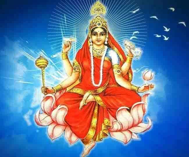 नवरात्र नौवें और आखिरी दिन मां सिद्धीदात्री की पूजा की जाती है. इस दिन आसमानी रंग का कपड़ा पहना जाता हा.